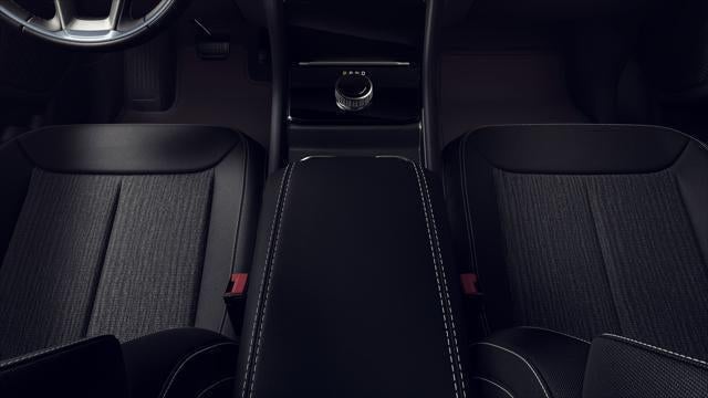 2026 Jeep Grand Cherokee GRAND CHEROKEE L LAREDO X 4X4