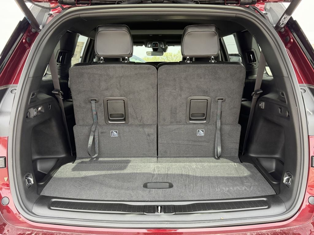 2026 Jeep Grand Cherokee GRAND CHEROKEE L LAREDO ALTITUDE 4X4