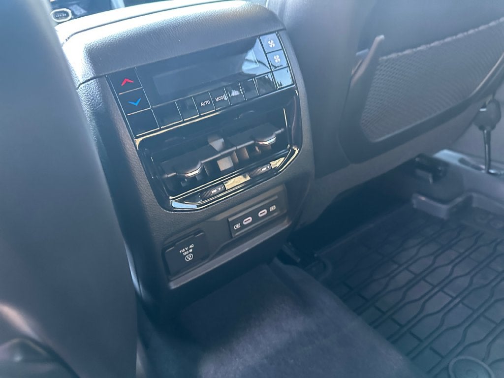 2026 Jeep Grand Cherokee GRAND CHEROKEE L LAREDO ALTITUDE 4X4
