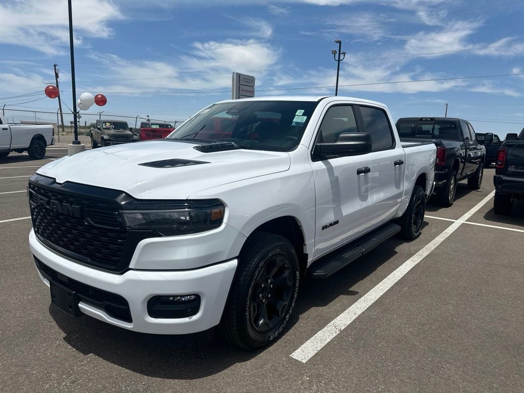 2026 RAM Ram 1500 RAM 1500 EXPRESS CREW CAB 4X4 5'7' BOX