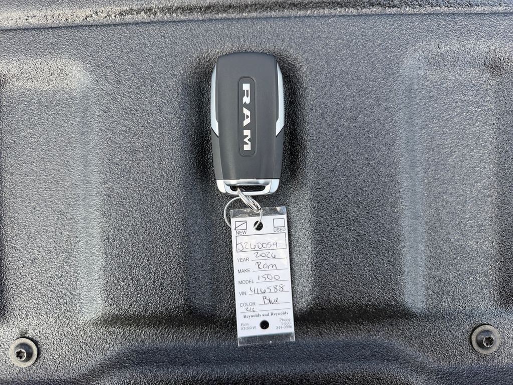 2026 RAM Ram 1500 RAM 1500 EXPRESS CREW CAB 4X4 5'7' BOX