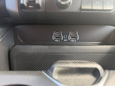 2026 RAM Ram 1500 RAM 1500 EXPRESS CREW CAB 4X4 5'7' BOX
