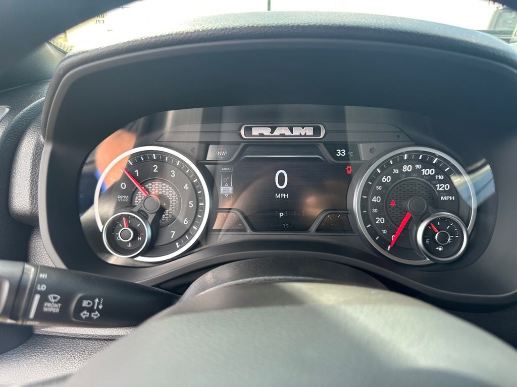 2027 RAM Ram 1500 RAM 1500 EXPRESS CREW CAB 4X4 5'7' BOX
