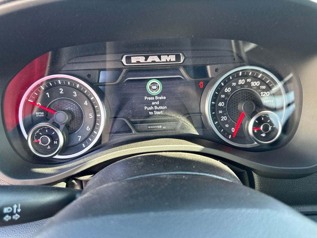 2026 RAM Ram 1500 RAM 1500 EXPRESS CREW CAB 4X4 5'7' BOX