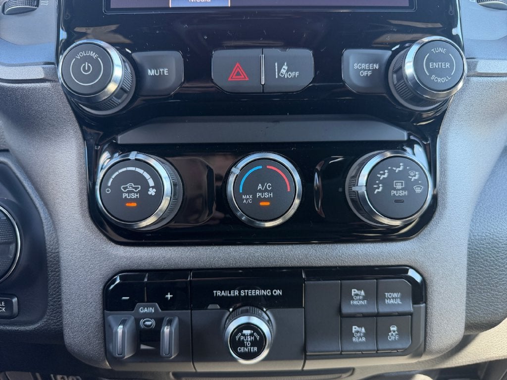 2027 RAM Ram 1500 RAM 1500 WARLOCK CREW CAB 4X4 5'7' BOX