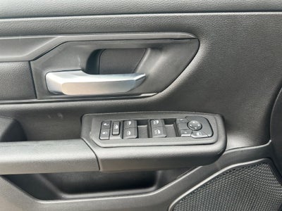 2027 RAM Ram 1500 RAM 1500 EXPRESS CREW CAB 4X4 5'7' BOX