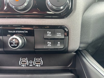 2027 RAM Ram 1500 RAM 1500 EXPRESS CREW CAB 4X4 5'7' BOX
