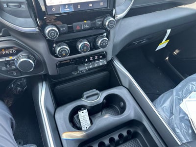 2026 RAM Ram 1500 RAM 1500 EXPRESS CREW CAB 4X4 5'7' BOX