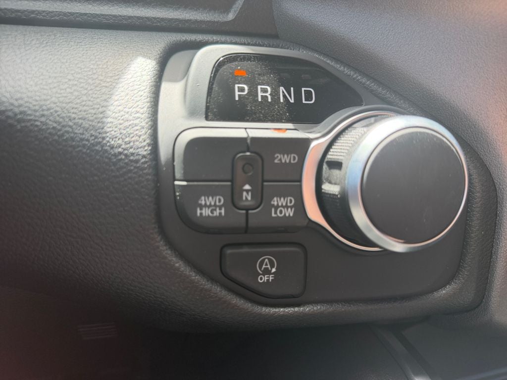 2026 RAM 1500 RAM 1500 EXPRESS CREW CAB 4X4 5'7' BOX