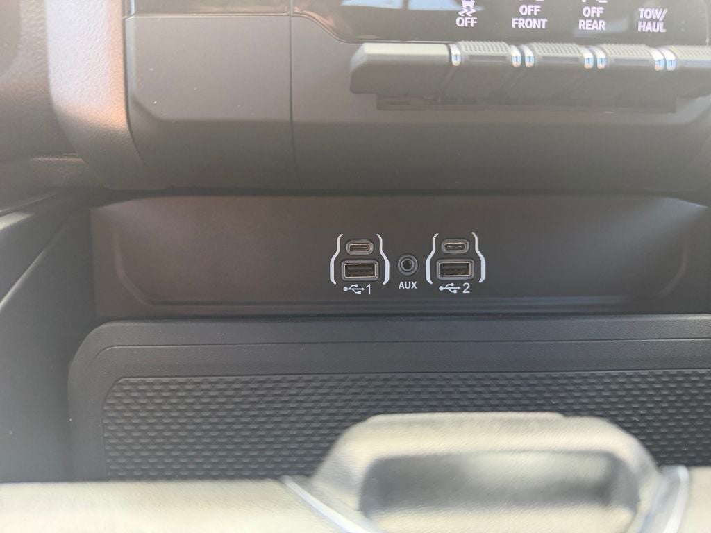 2026 RAM 1500 RAM 1500 EXPRESS CREW CAB 4X4 5'7' BOX