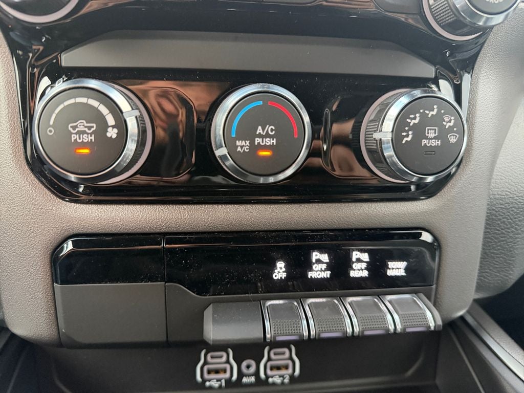 2026 RAM Ram 1500 RAM 1500 EXPRESS CREW CAB 4X4 5'7' BOX