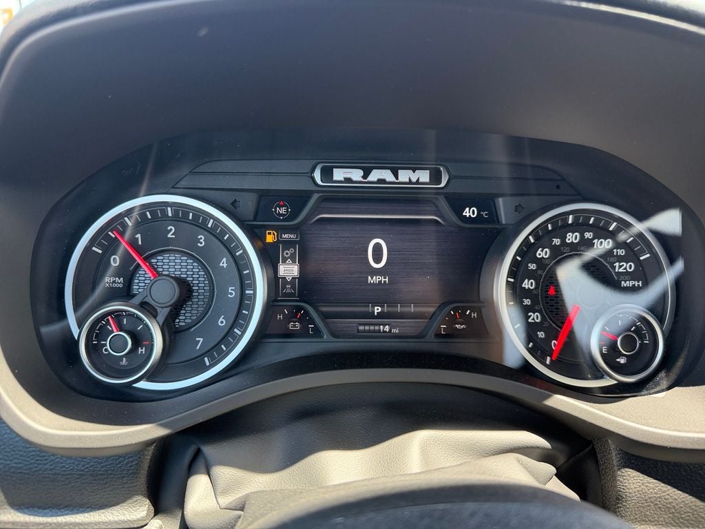 2026 RAM Ram 1500 RAM 1500 EXPRESS CREW CAB 4X4 5'7' BOX