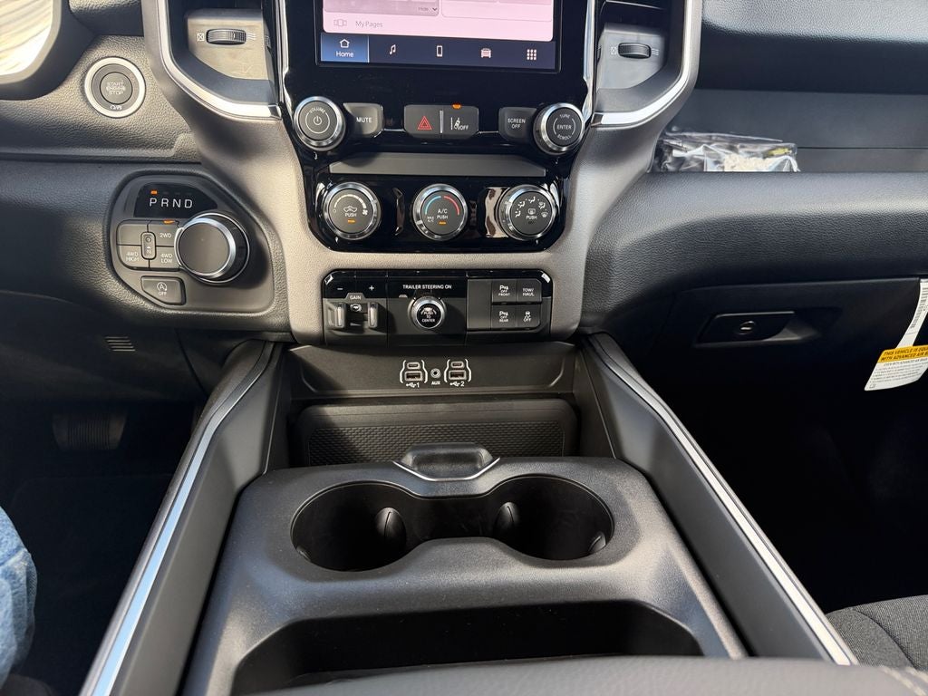 2026 RAM Ram 1500 RAM 1500 EXPRESS CREW CAB 4X4 5'7' BOX