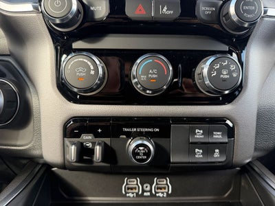 2026 RAM Ram 1500 RAM 1500 EXPRESS CREW CAB 4X4 5'7' BOX