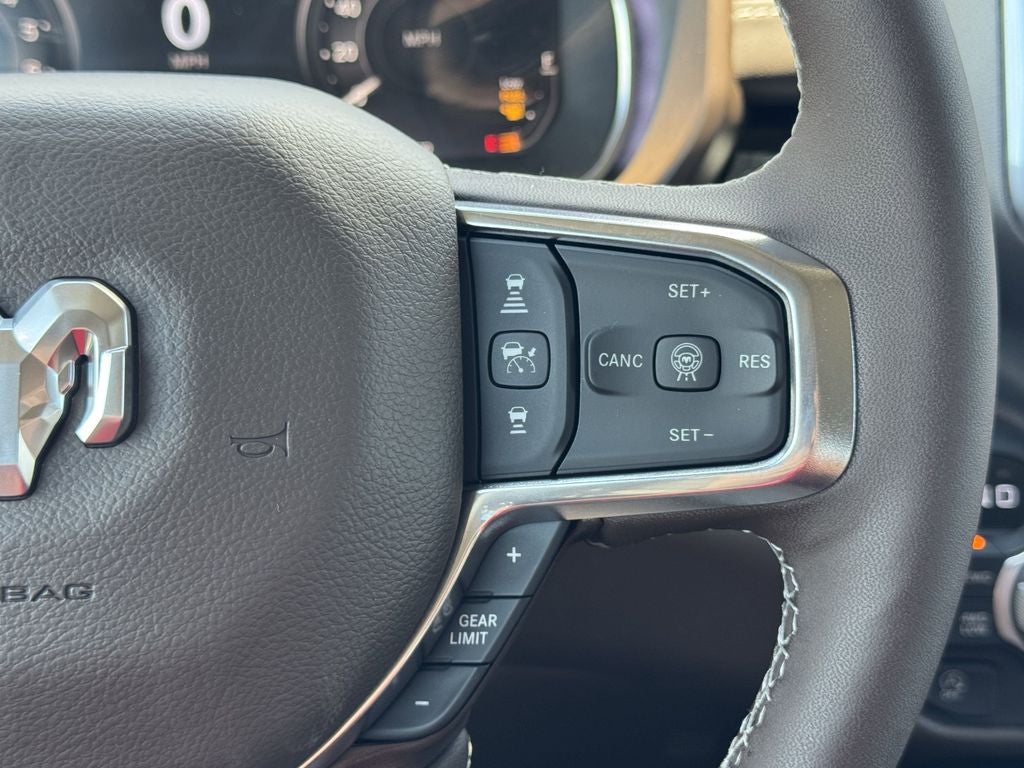 2025 RAM Ram 1500 RAM 1500 LARAMIE CREW CAB 4X4 5'7' BOX