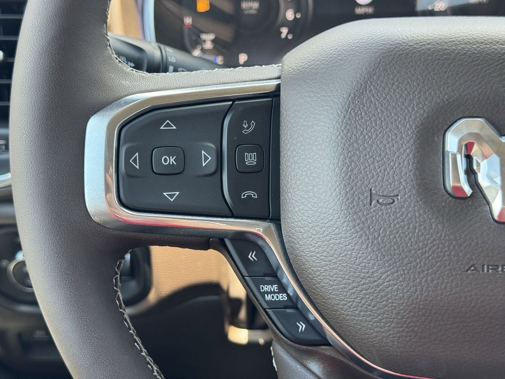 2025 RAM Ram 1500 RAM 1500 LARAMIE CREW CAB 4X4 5'7' BOX