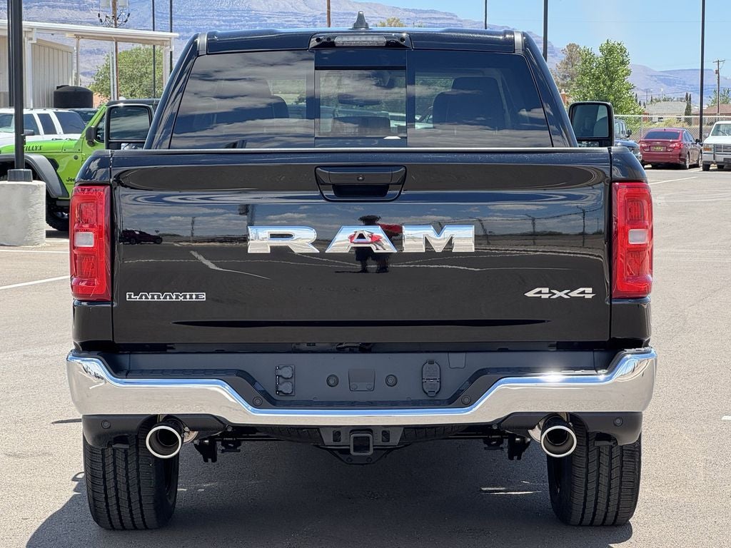 2025 RAM Ram 1500 RAM 1500 LARAMIE CREW CAB 4X4 5'7' BOX