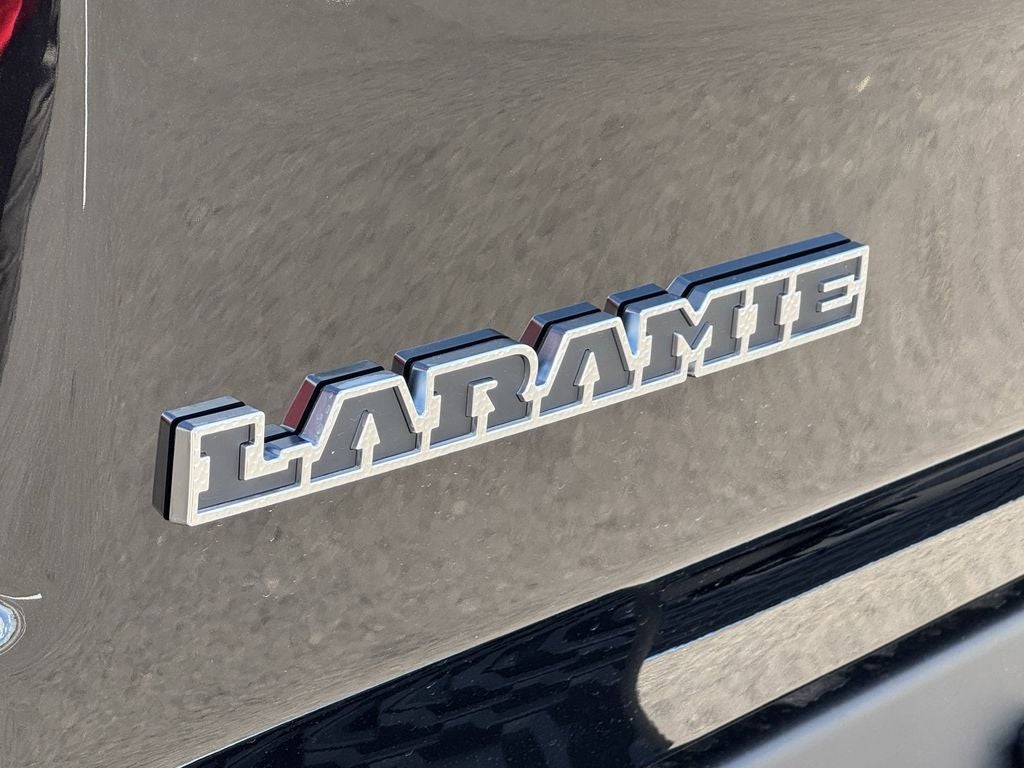 2025 RAM Ram 1500 RAM 1500 LARAMIE CREW CAB 4X4 5'7' BOX