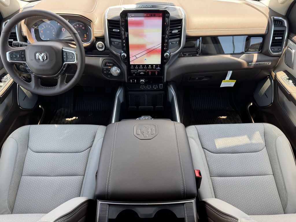 2025 RAM Ram 1500 RAM 1500 LARAMIE CREW CAB 4X4 5'7' BOX