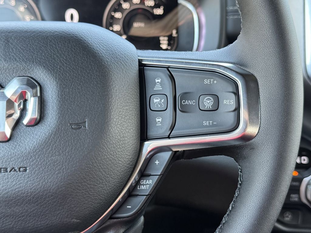 2025 RAM Ram 1500 RAM 1500 LARAMIE CREW CAB 4X4 5'7' BOX