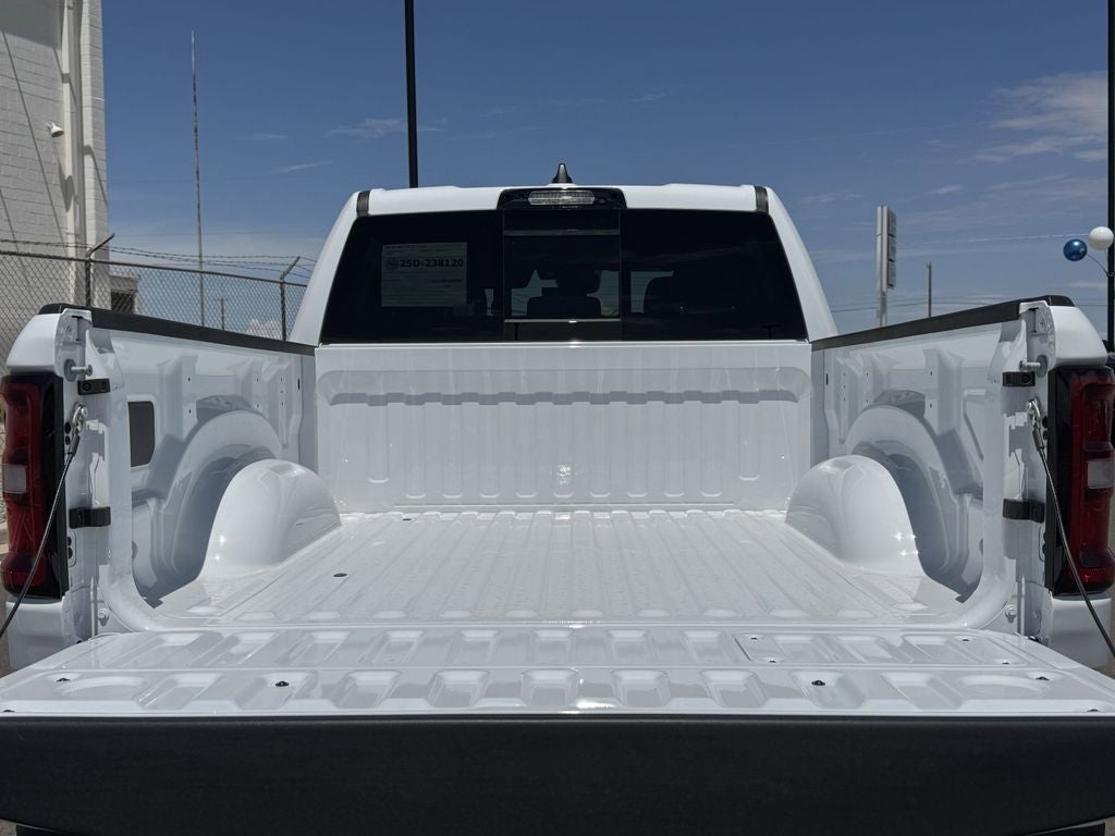 2025 RAM Ram 1500 RAM 1500 LARAMIE CREW CAB 4X4 5'7' BOX