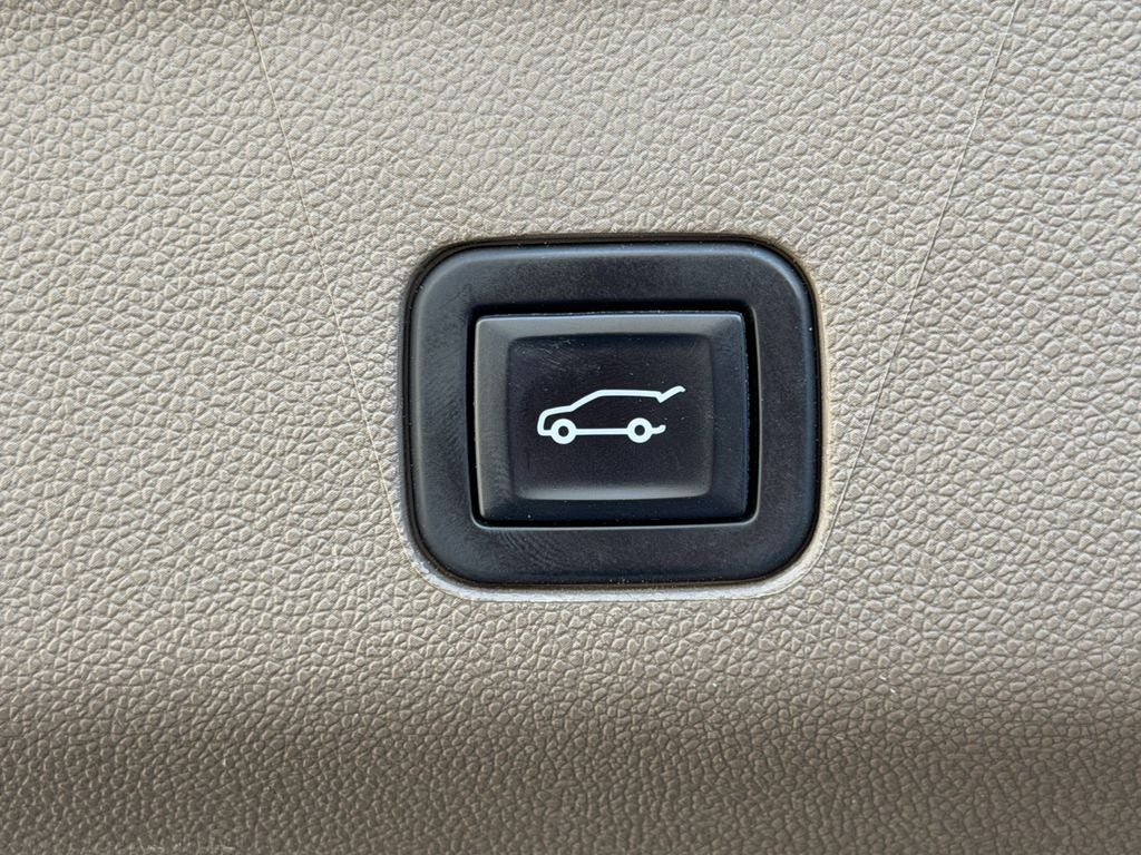 2022 GMC Yukon 4WD Denali