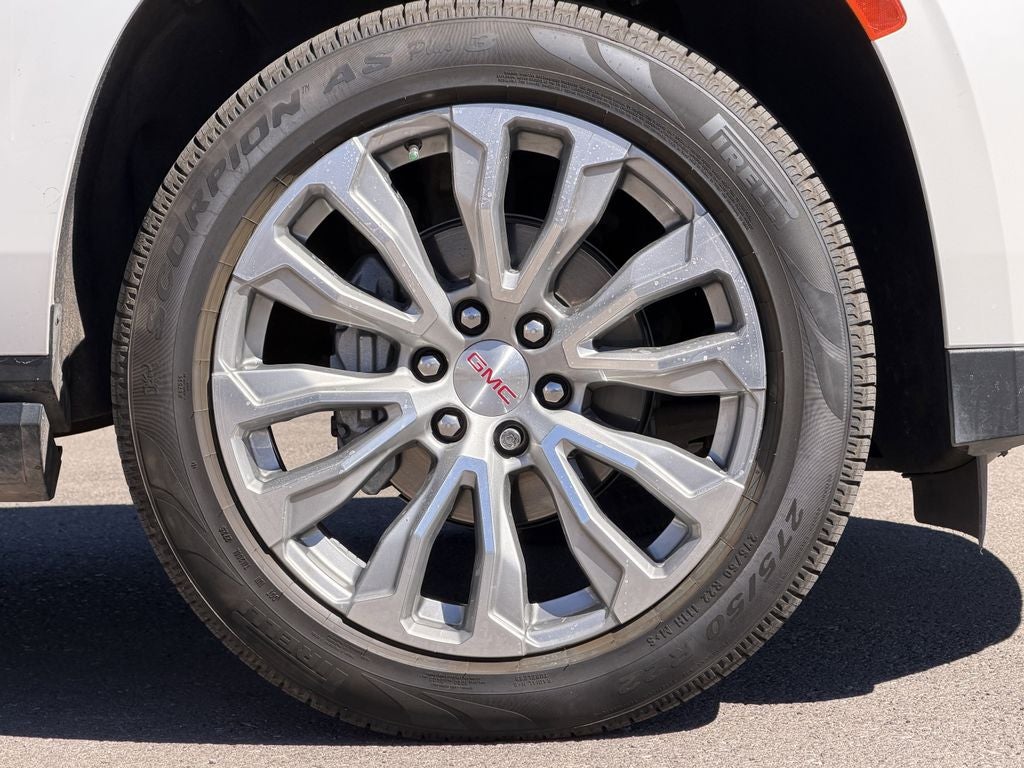 2022 GMC Yukon 4WD Denali