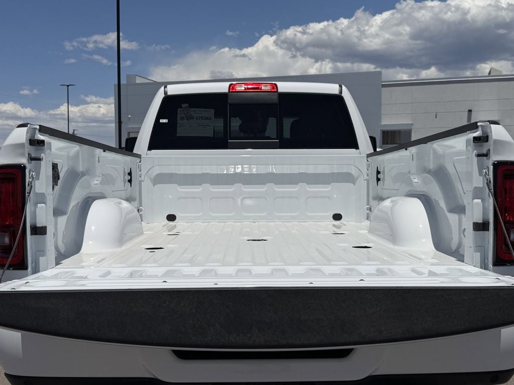 2026 RAM Ram 2500 RAM 2500 BLACK EXPRESS CREW CAB 4X4 8' BOX
