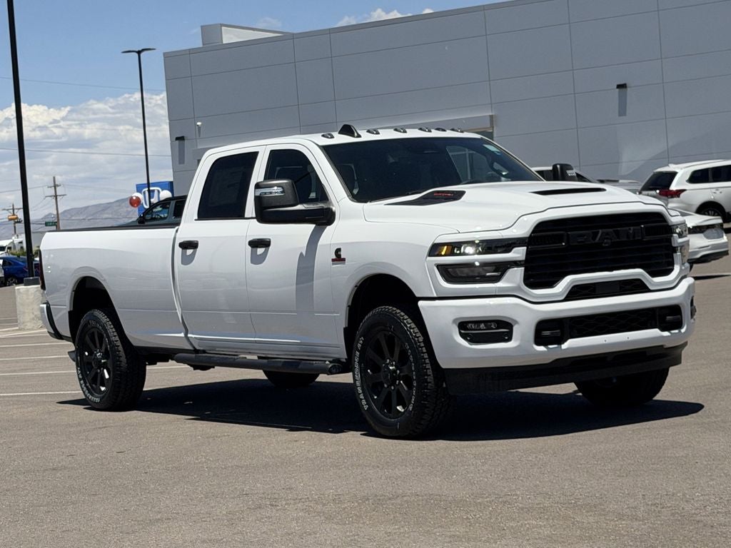 2026 RAM Ram 2500 RAM 2500 BLACK EXPRESS CREW CAB 4X4 8' BOX