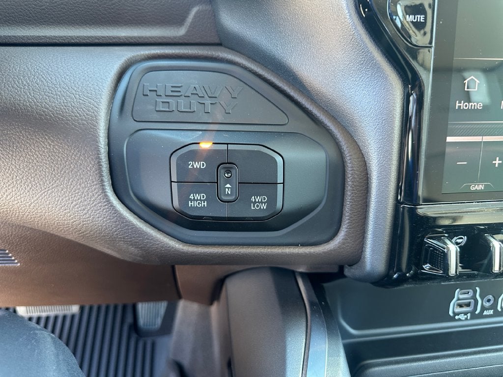 2027 RAM Ram 3500 RAM 3500 LARAMIE CREW CAB 4X4 8' BOX