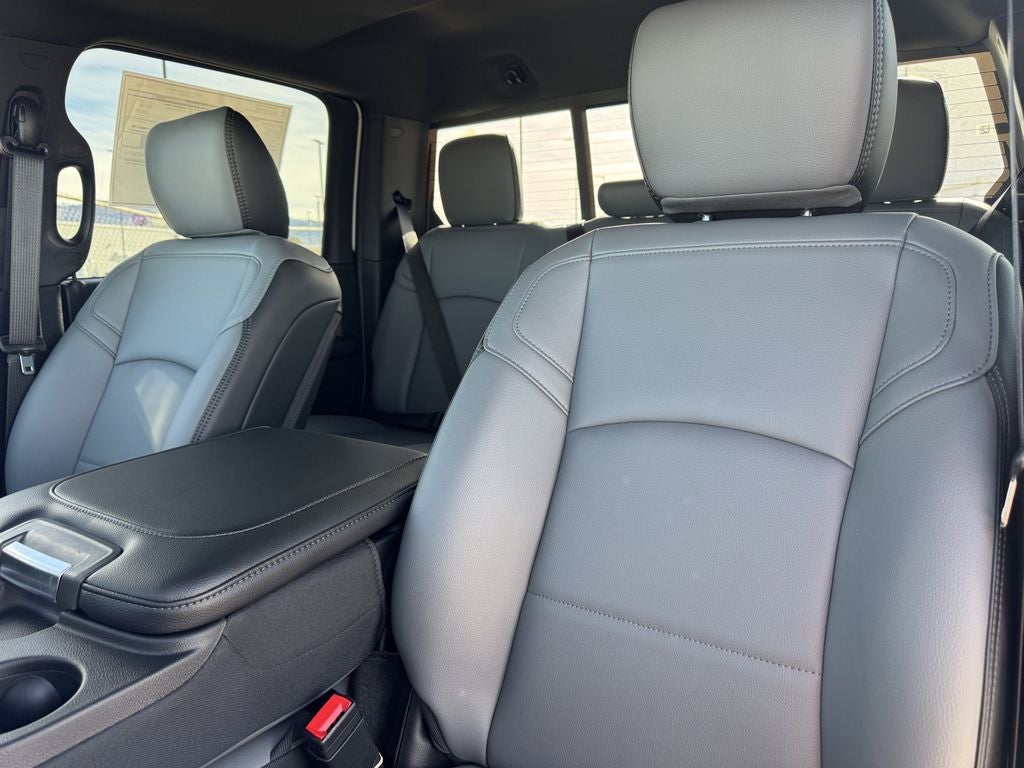 2026 RAM Ram 3500 Chassis Cab RAM 3500 TRADESMAN CREW CAB CHASSIS 4X4 60' CA