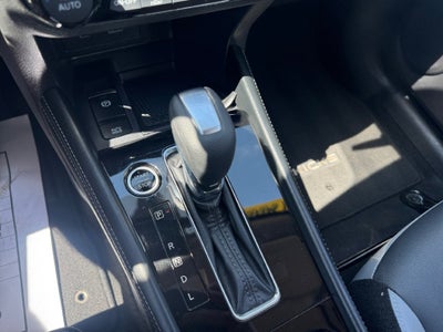 2024 Nissan Kicks SR Xtronic CVT