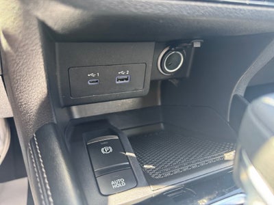 2024 Nissan Kicks SR Xtronic CVT