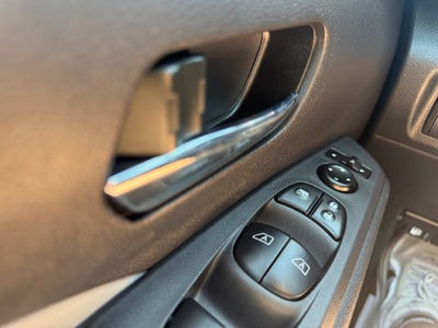2024 Nissan Kicks SR Xtronic CVT