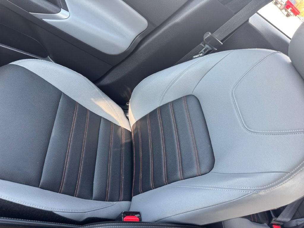 2024 Nissan Kicks SR Xtronic CVT