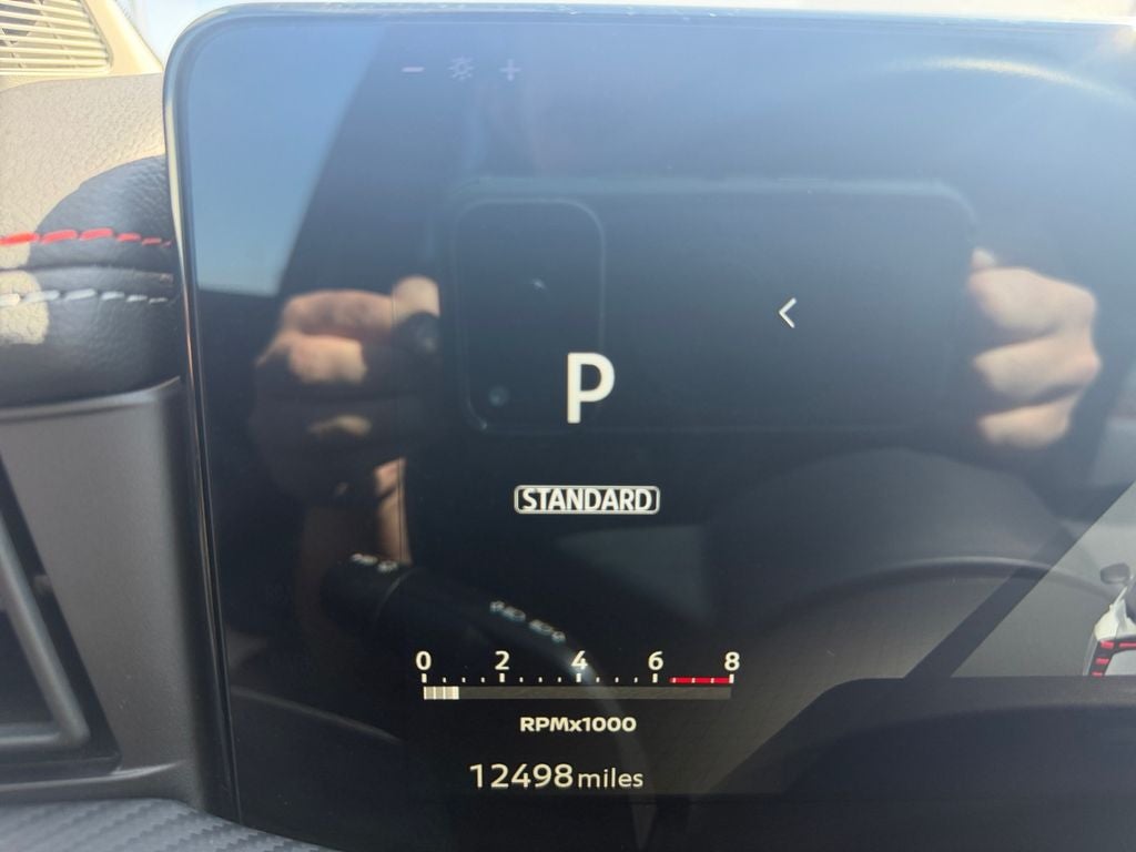 2025 Nissan Kicks SR FWD