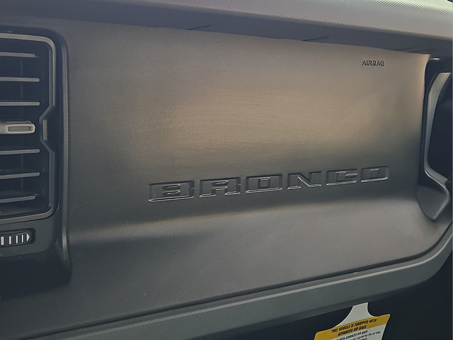 2023 Ford Bronco Base