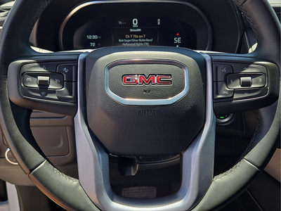 2024 GMC Yukon SLT