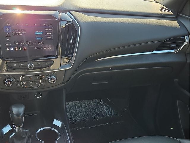 2022 Chevrolet Traverse LT Leather