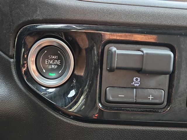 2025 Chevrolet Silverado 1500 LT LT1