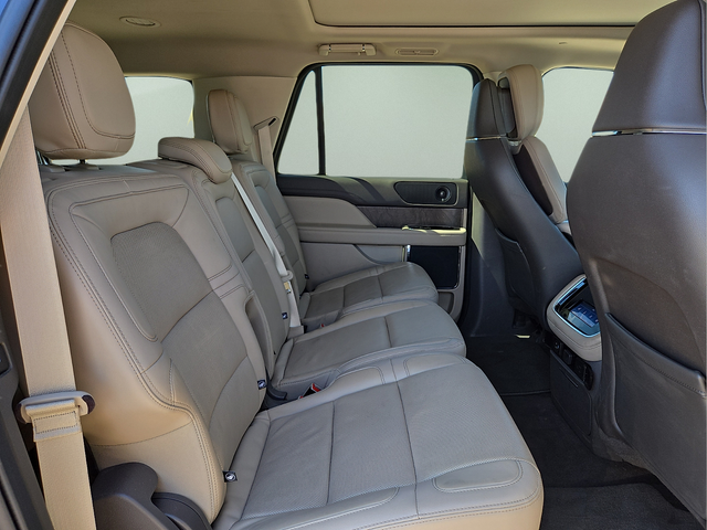 2022 Lincoln Navigator L Reserve