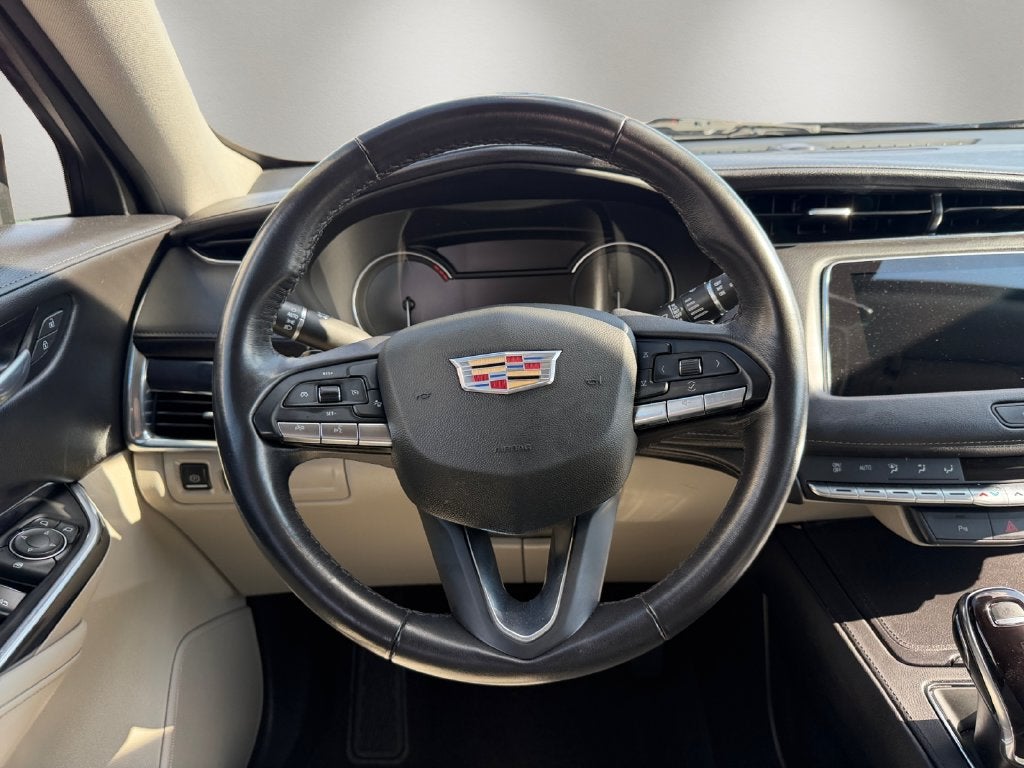 2023 Cadillac XT4 Luxury