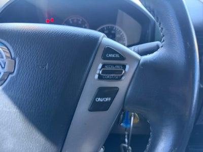 2014 Nissan Titan SV