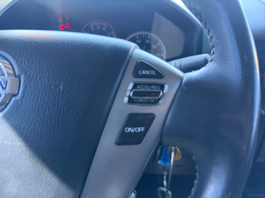 2014 Nissan Titan SV