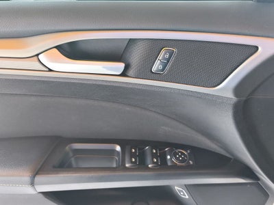 2017 Ford Fusion Hybrid SE