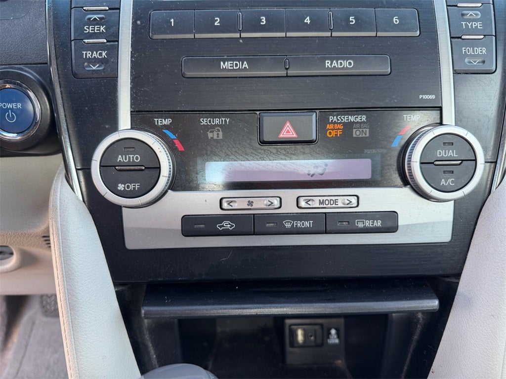 2012 Toyota Camry Hybrid XLE