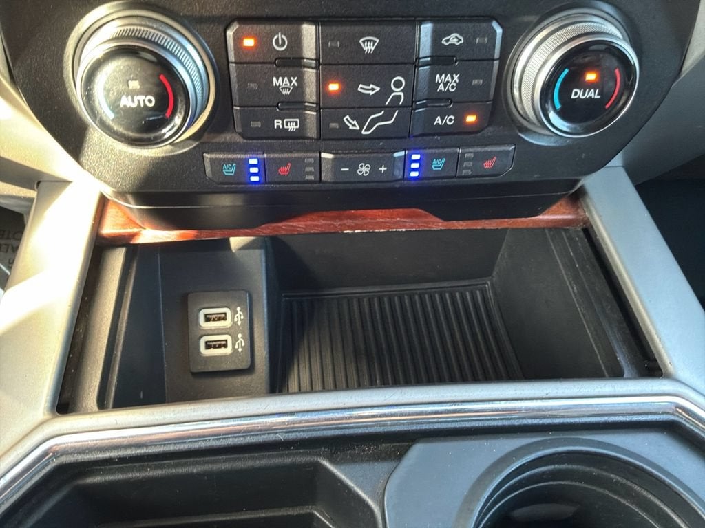 2017 Ford Super Duty F-250 SRW Lariat