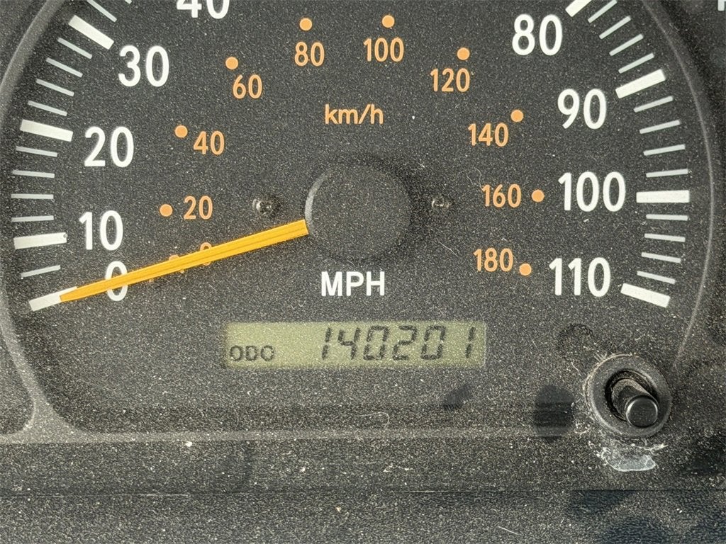 2001 Toyota Tundra Ltd